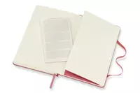 Een Moleskine Ruled Hard Cover Notebook Pocket Daisy Pink koop je bij Moleskine.nl