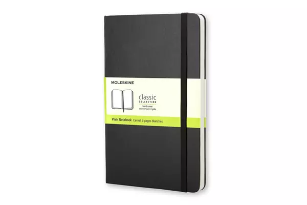 Een Moleskine Plain Hardcover Notebook Large Black koop je bij Moleskine.nl