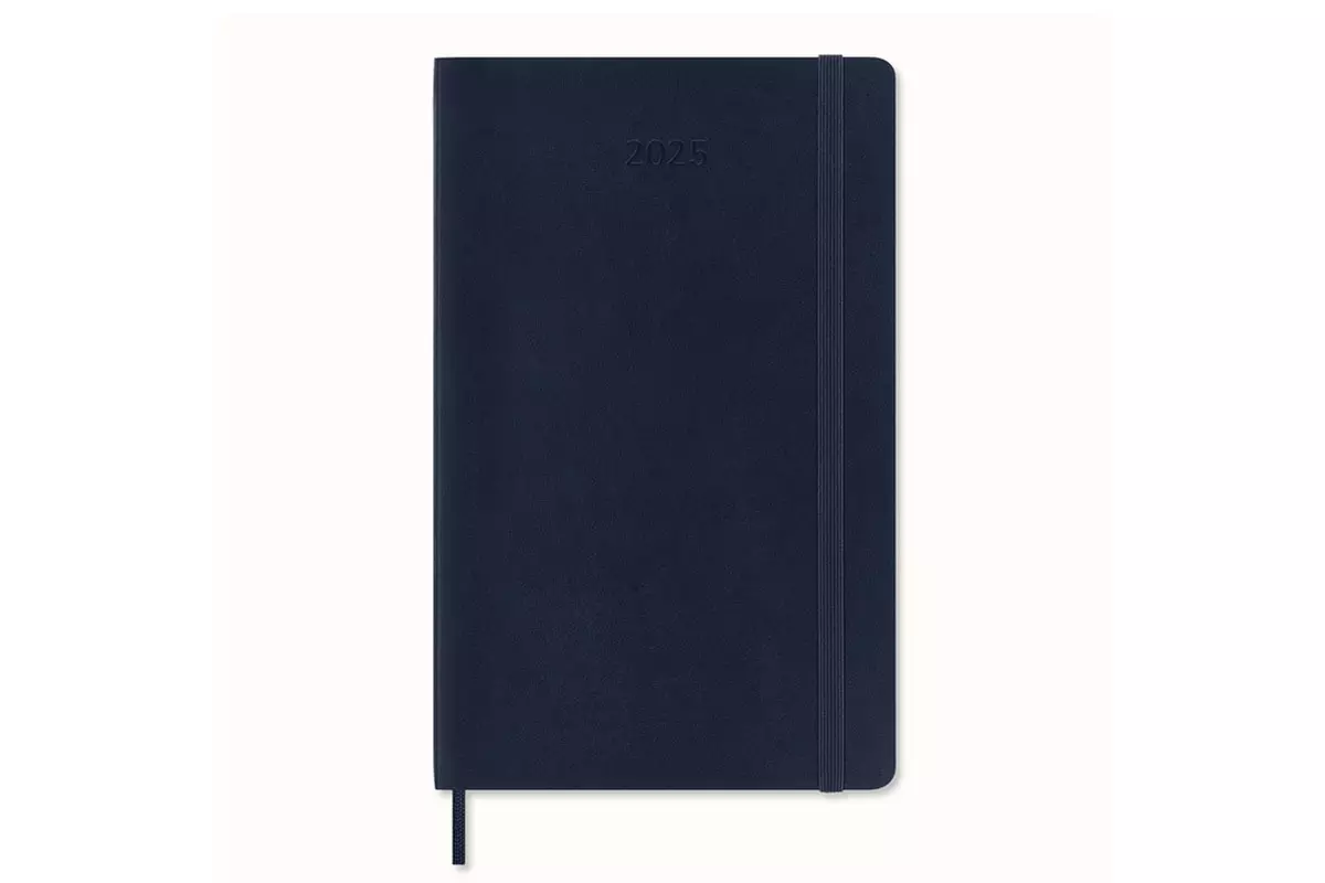 Een Moleskine 2025 12M Daily Softcover Pocket Sapphire Blue koop je bij Moleskine.nl