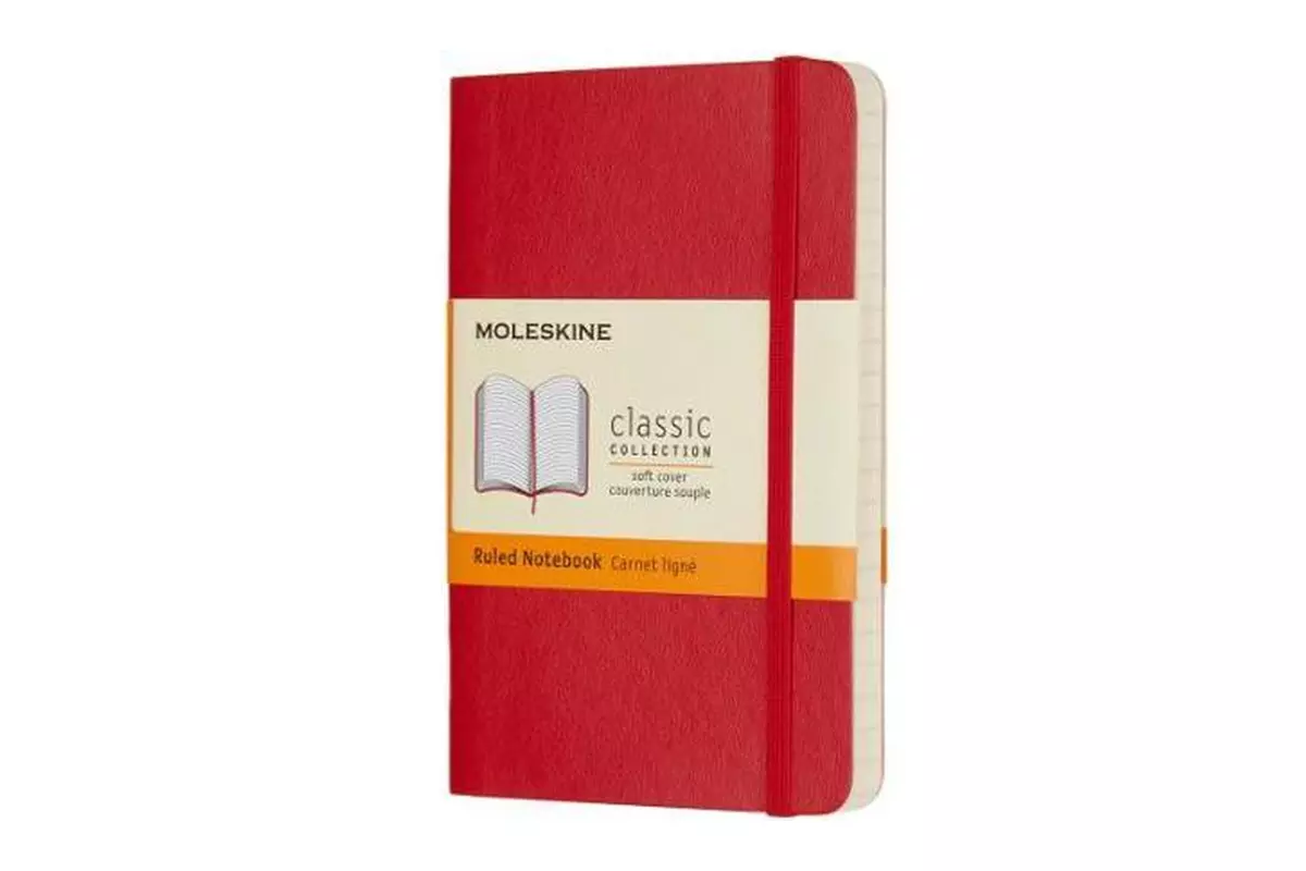 Een Moleskine Ruled Soft Cover Notebook Pocket Scarlet Red koop je bij Moleskine.nl