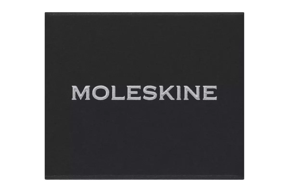 Een Moleskine Pin X Gold koop je bij Moleskine.nl