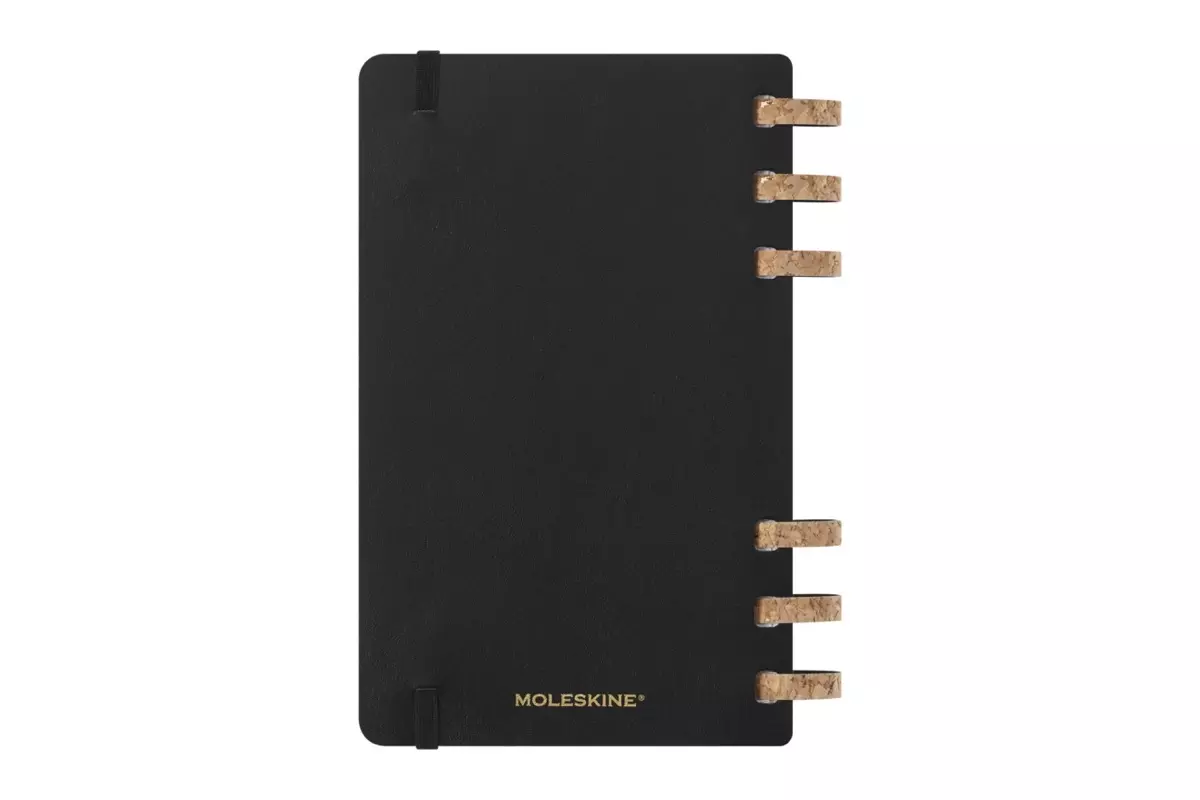 Een Moleskine 2024/2025 12M Academic Spiral Weekly/Monthly Softcover Large Black koop je bij Moleskine.nl