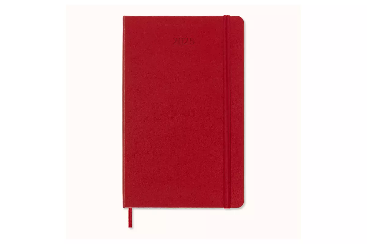 Een Moleskine 2025 12M Daily Hardcover Large Scarlet Red koop je bij Moleskine.nl