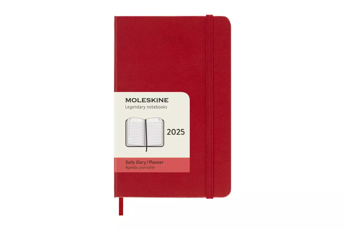 Een Moleskine 2025 12M Daily Hardcover Pocket Scarlet Red koop je bij Moleskine.nl