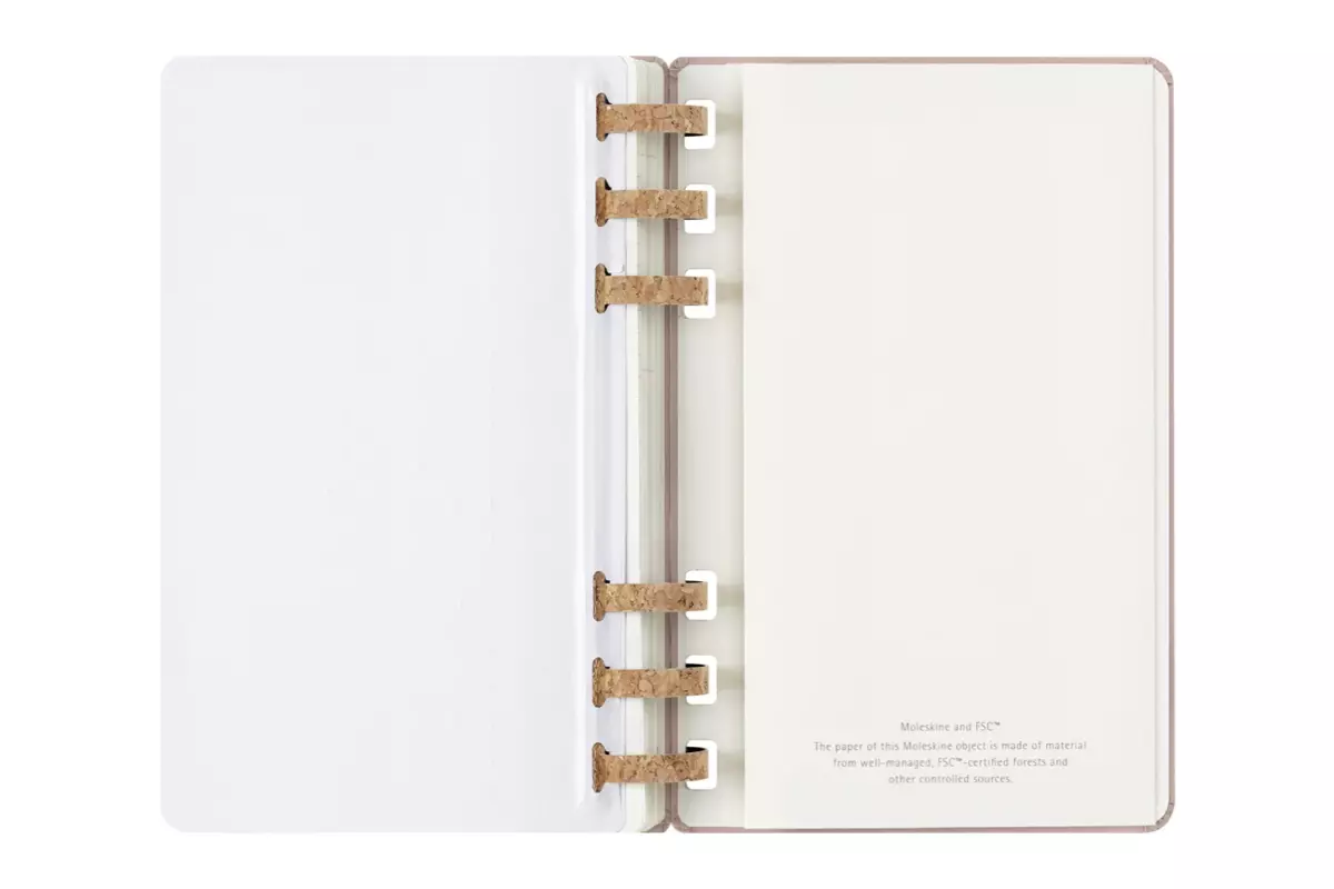 Een Moleskine 2025 12M Weekly/Monthly Life Spiral Planner Hardcover Large Crush Almond koop je bij Moleskine.nl