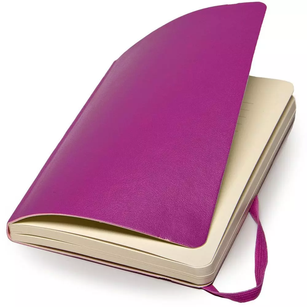 Een Moleskine Dotted Soft Cover Notebook Pocket Purple koop je bij Moleskine.nl