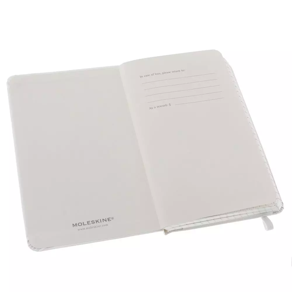 Een Moleskine Classic Squared Hard Cover Notebook Pocket White koop je bij Moleskine.nl